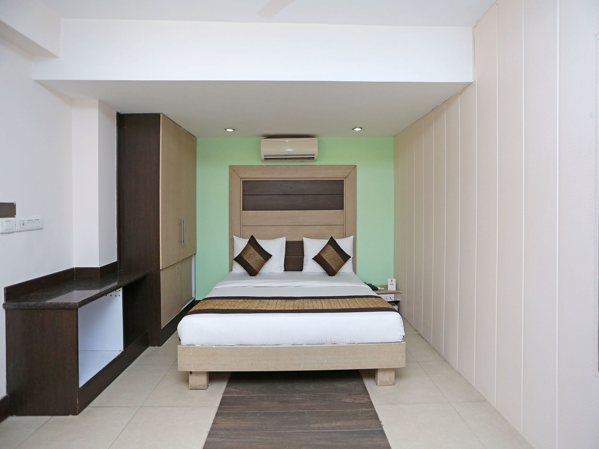 Oyo 9577 Pacific Hotel