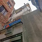 Hotel K V Palace
