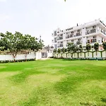 Fabhotel Shivam Palace