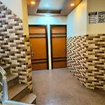Hotel H M International