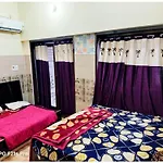 Varanasi Abhivadya Gange Hotel Near Temple And Park