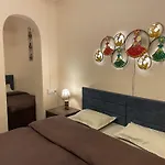 Hotel Kashi Awahan! Near Vishvanath Temple