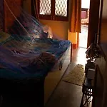Raj Paying Guest House