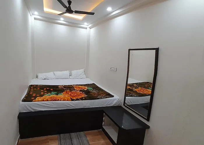 Amar Paying Guest House
