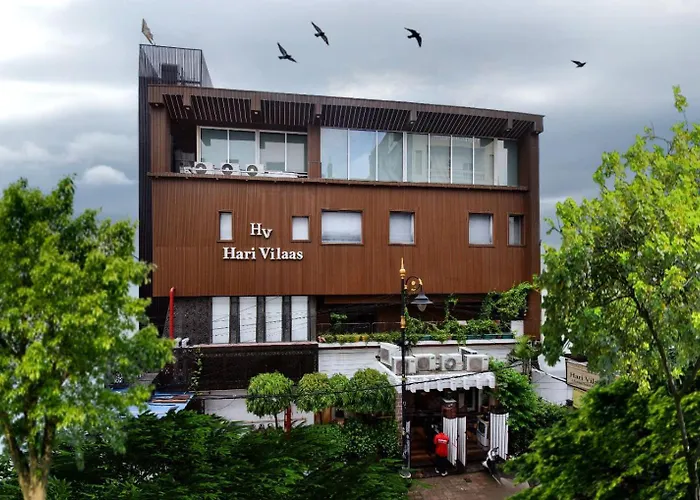 Hotel Hari Vilaas