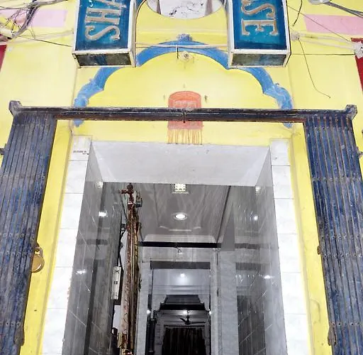 Grg Shanti Guest House Varanasi Near Manikarnika Ghat