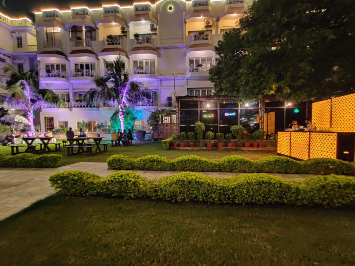 Hotel Surya, Kaiser Palace Varanasi
