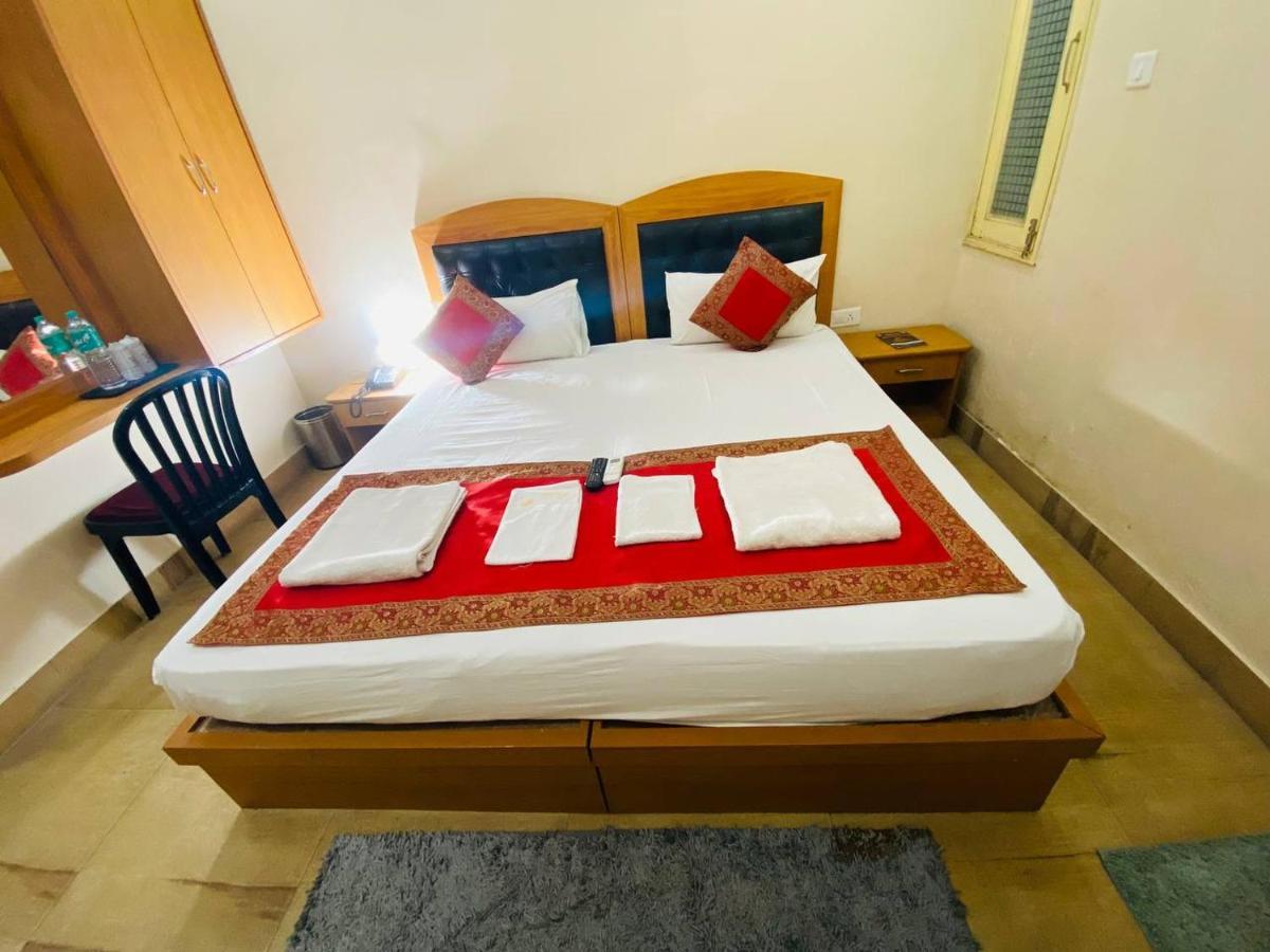 Hotel The Century Plaza Varanasi