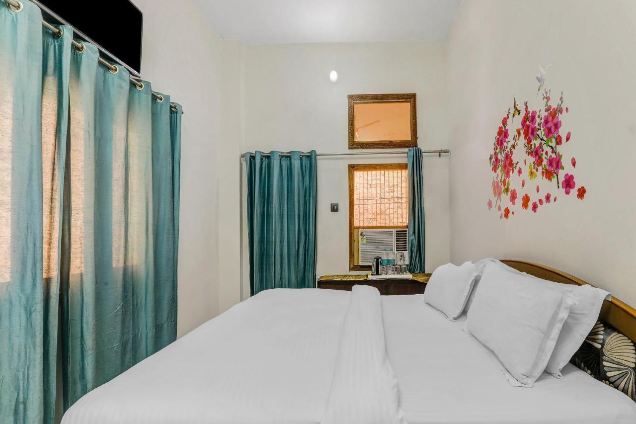 Hotel K V Palace 3*