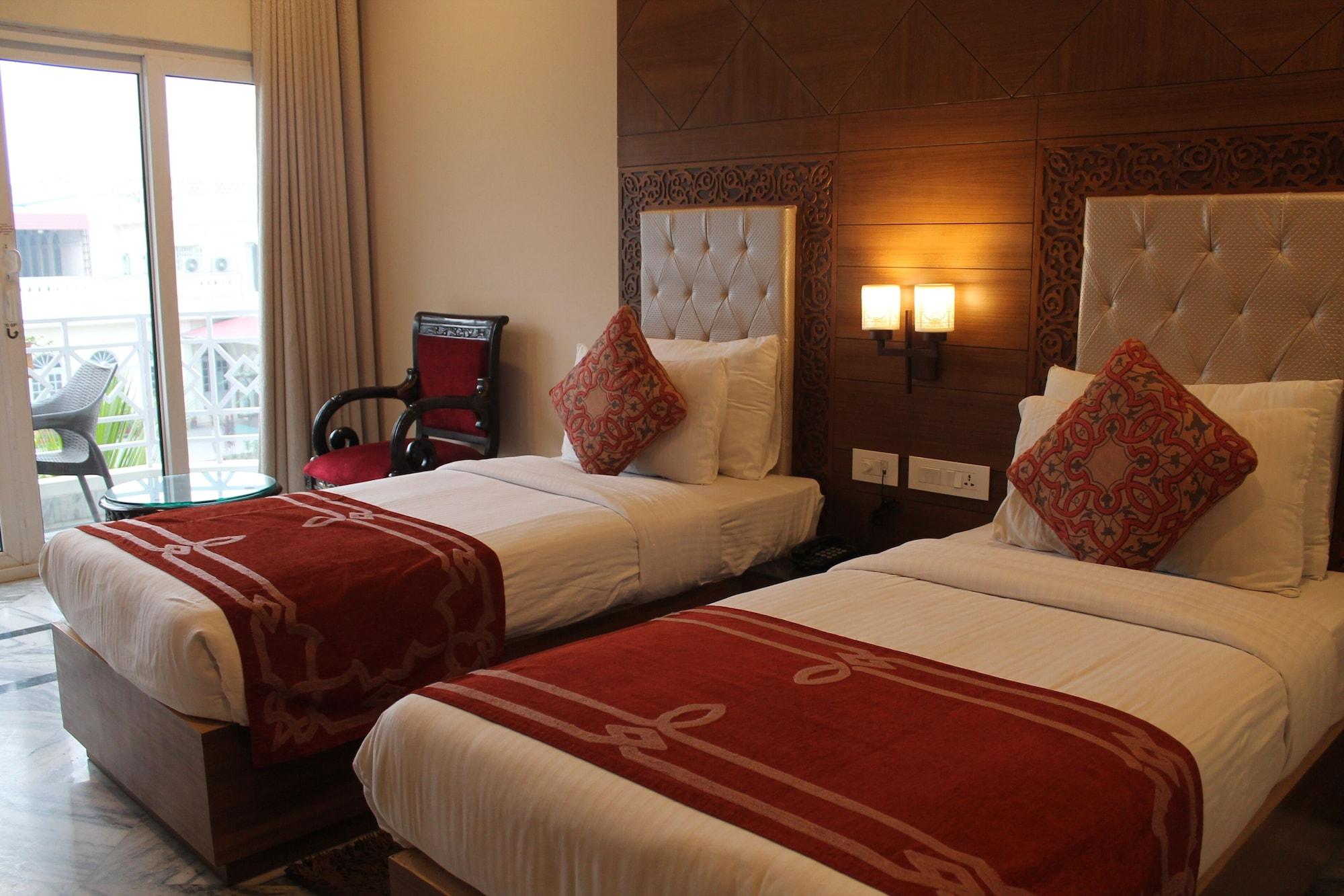 Hotel Surya, Kaiser Palace Varanasi