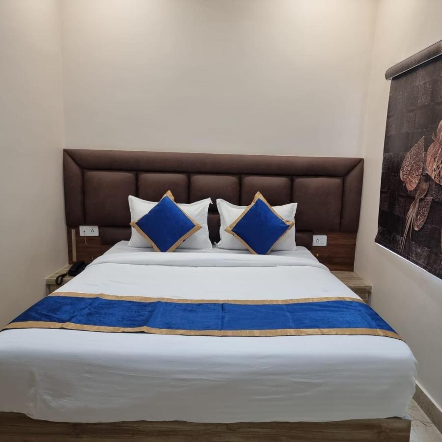 The Seven's 2* Varanasi