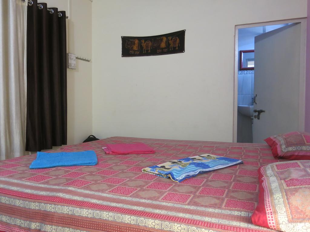 Ma Vishalakshi Paying