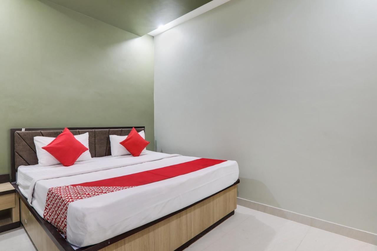 Oyo Flagship Seth Vila 3* Varanasi