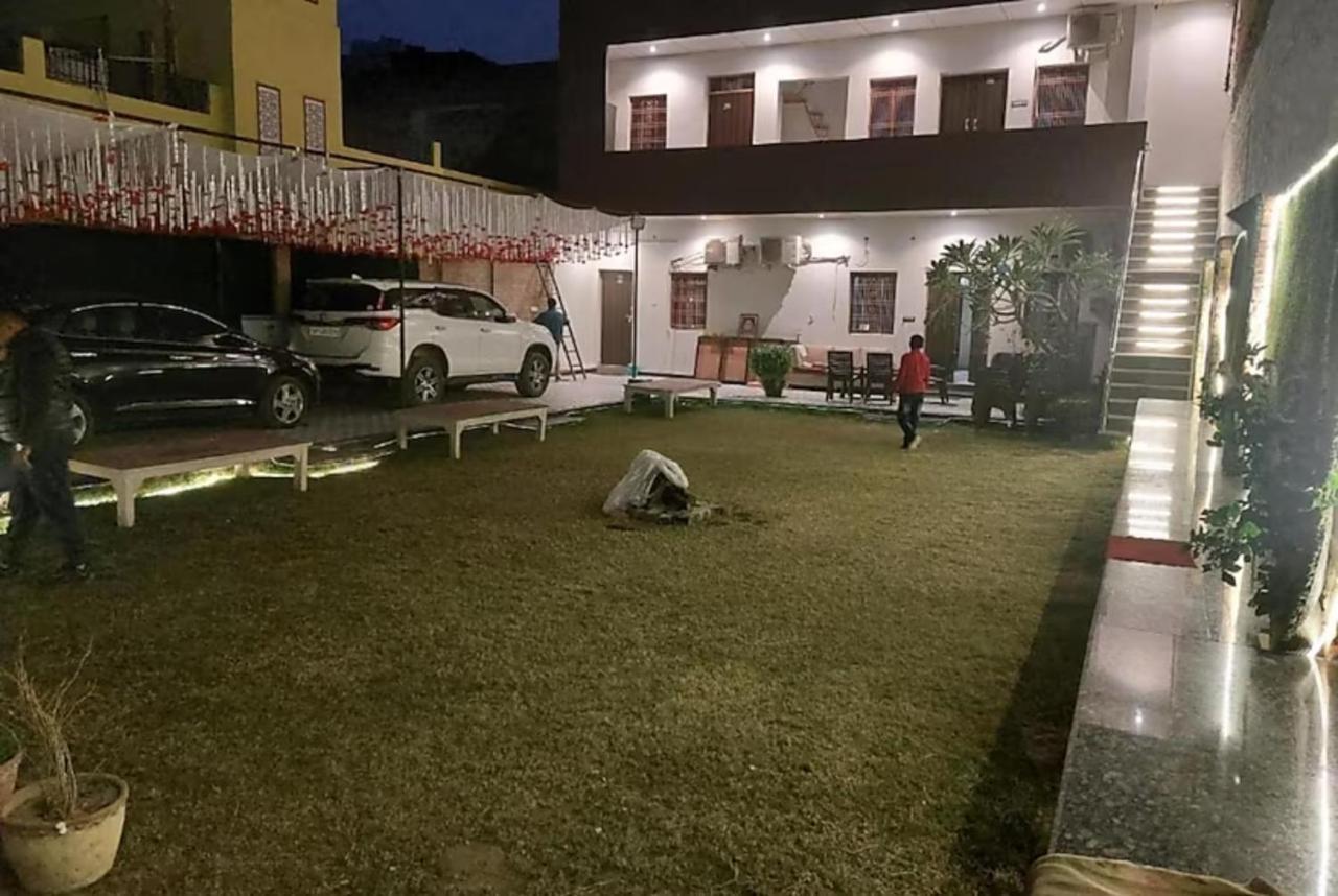Guest house Goroomgo Kashi Paradise - 