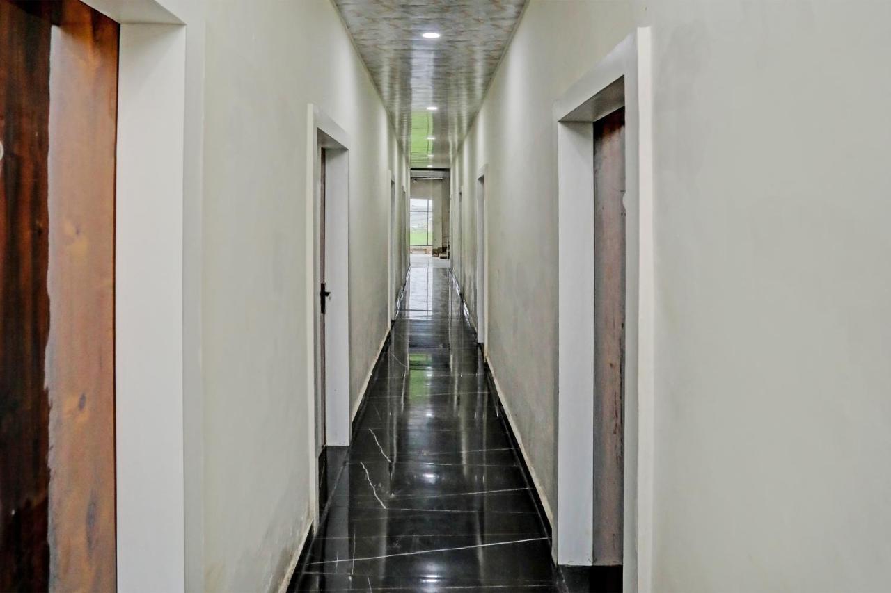 Collection O Sylvania Palace Hotel Varanasi
