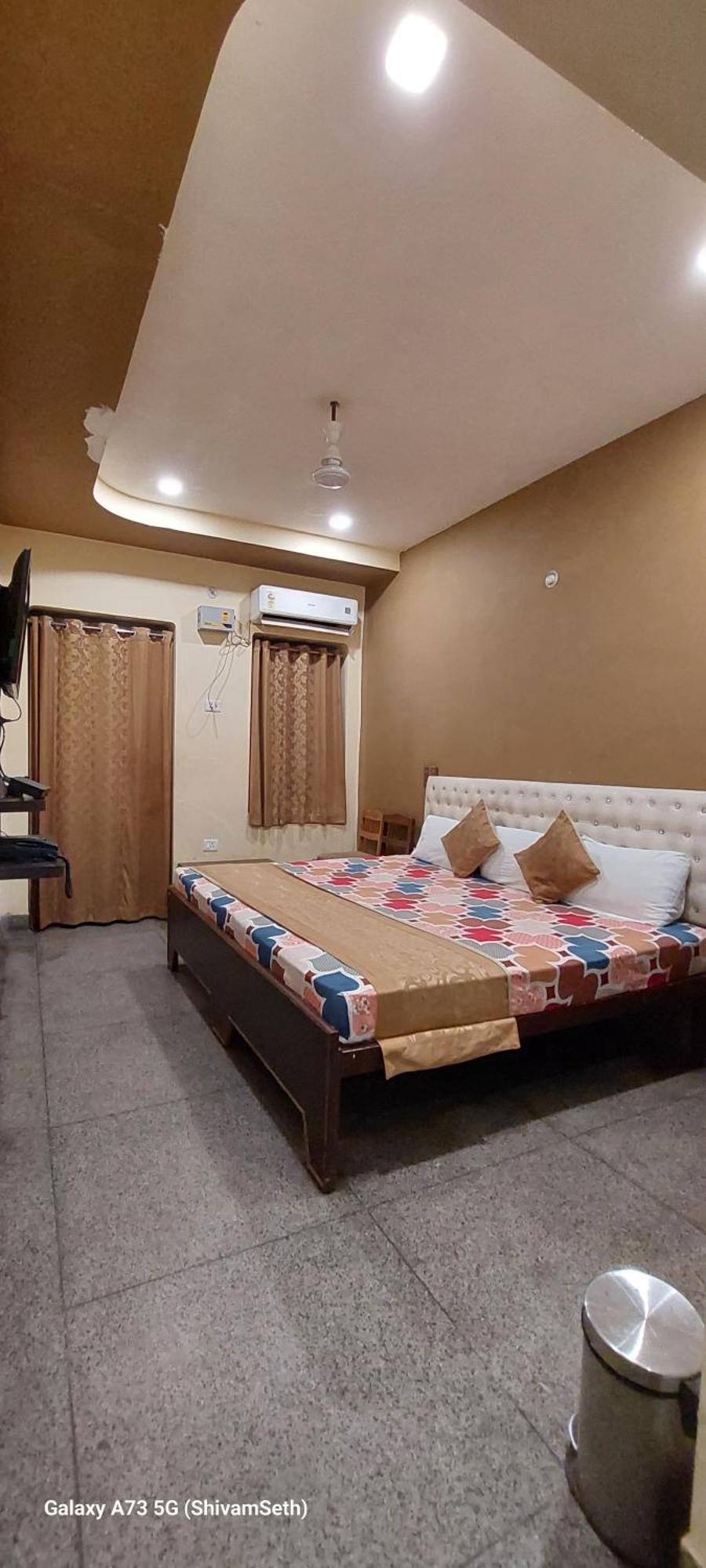 Gokul Grand Hotel Varanasi