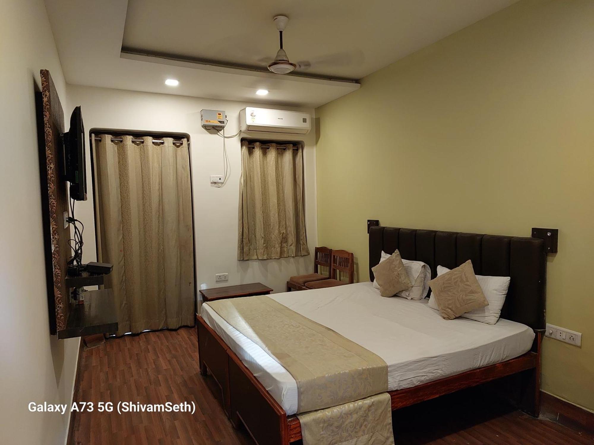 Gokul Grand 2*