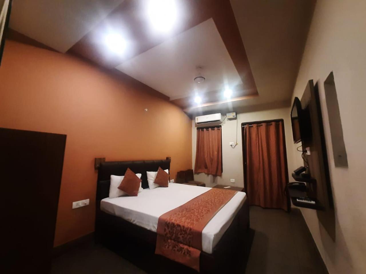 Gokul Grand Hotel