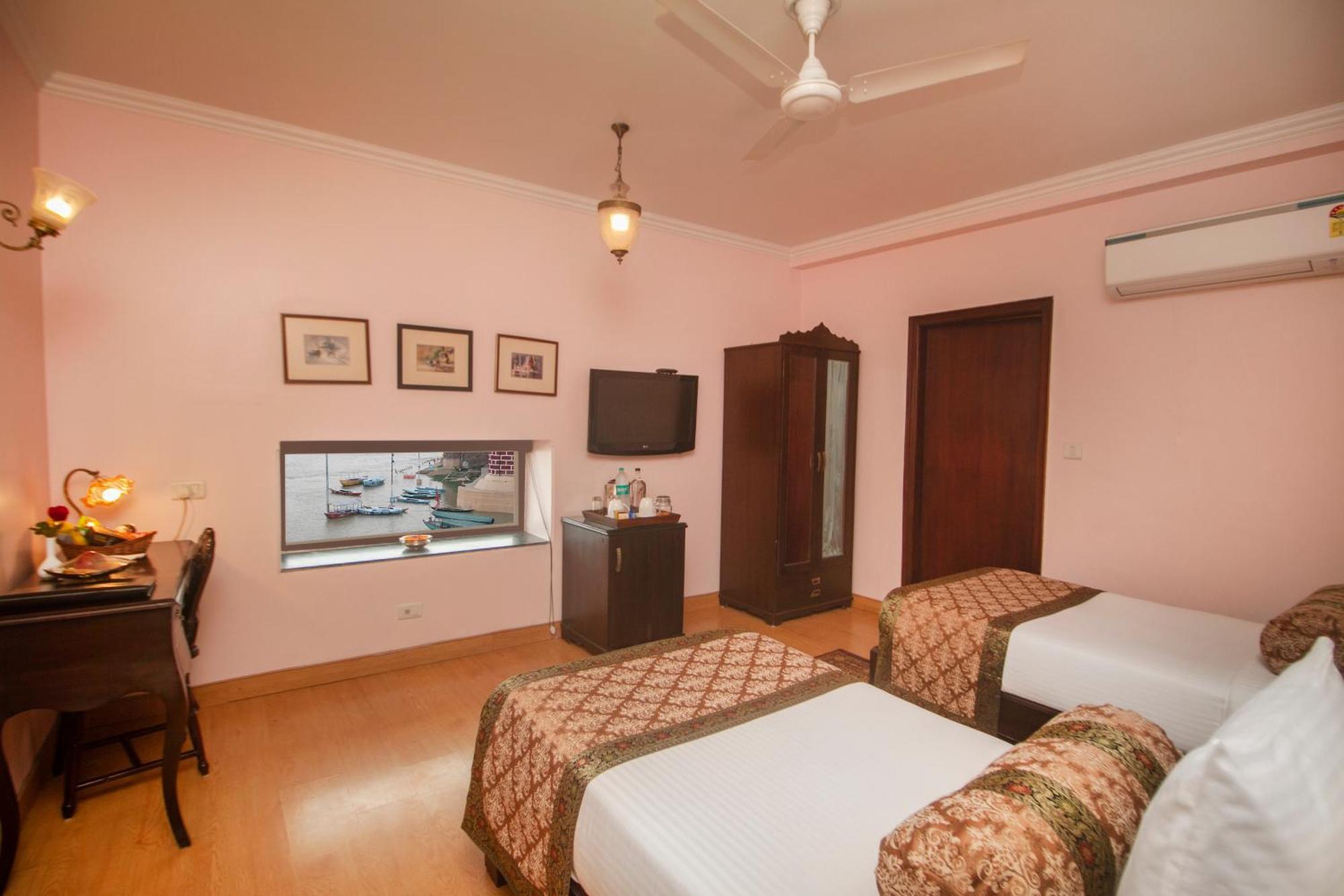 Amritara Suryauday Haveli Resort 4*