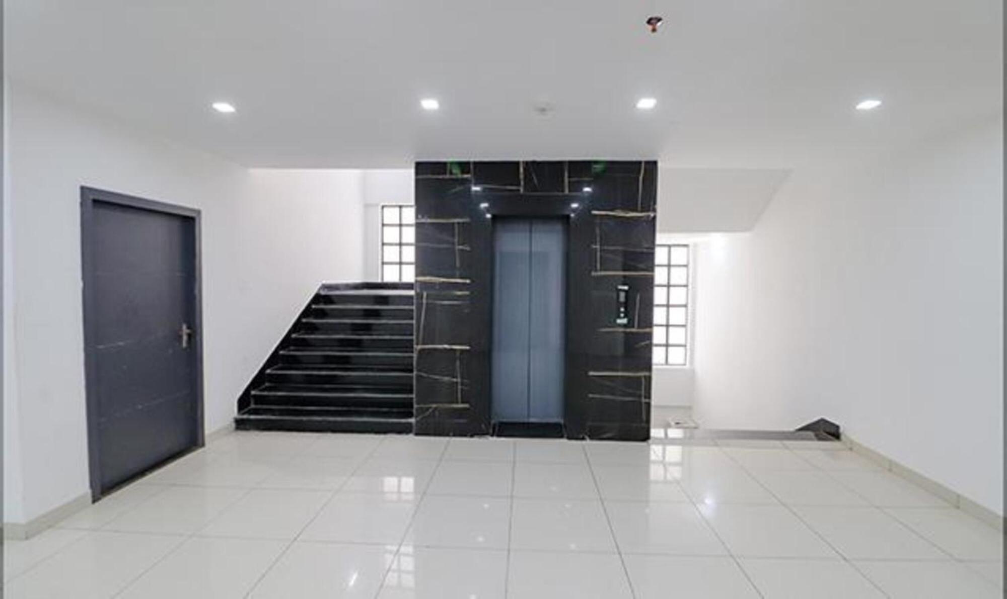 Hotel Fabhotel Premium Kashi
