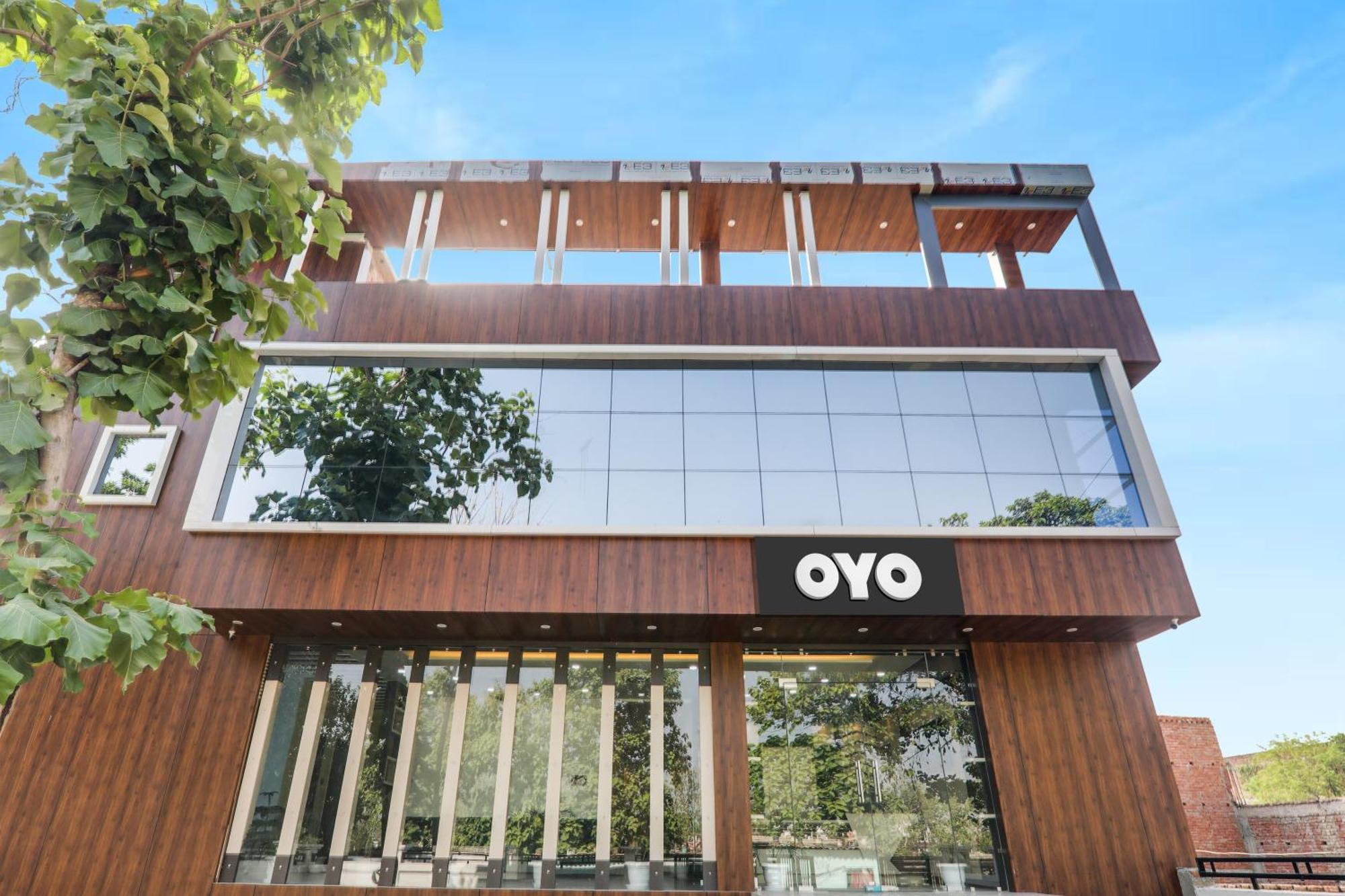 Oyo Flagship Seth Vila Hotel 3*