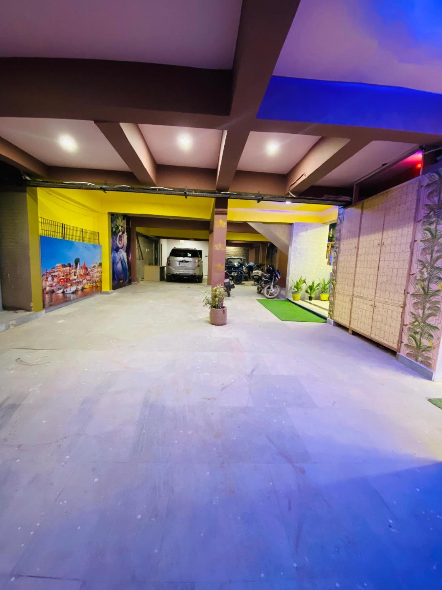 Hotel Golden Lotus Varanasi