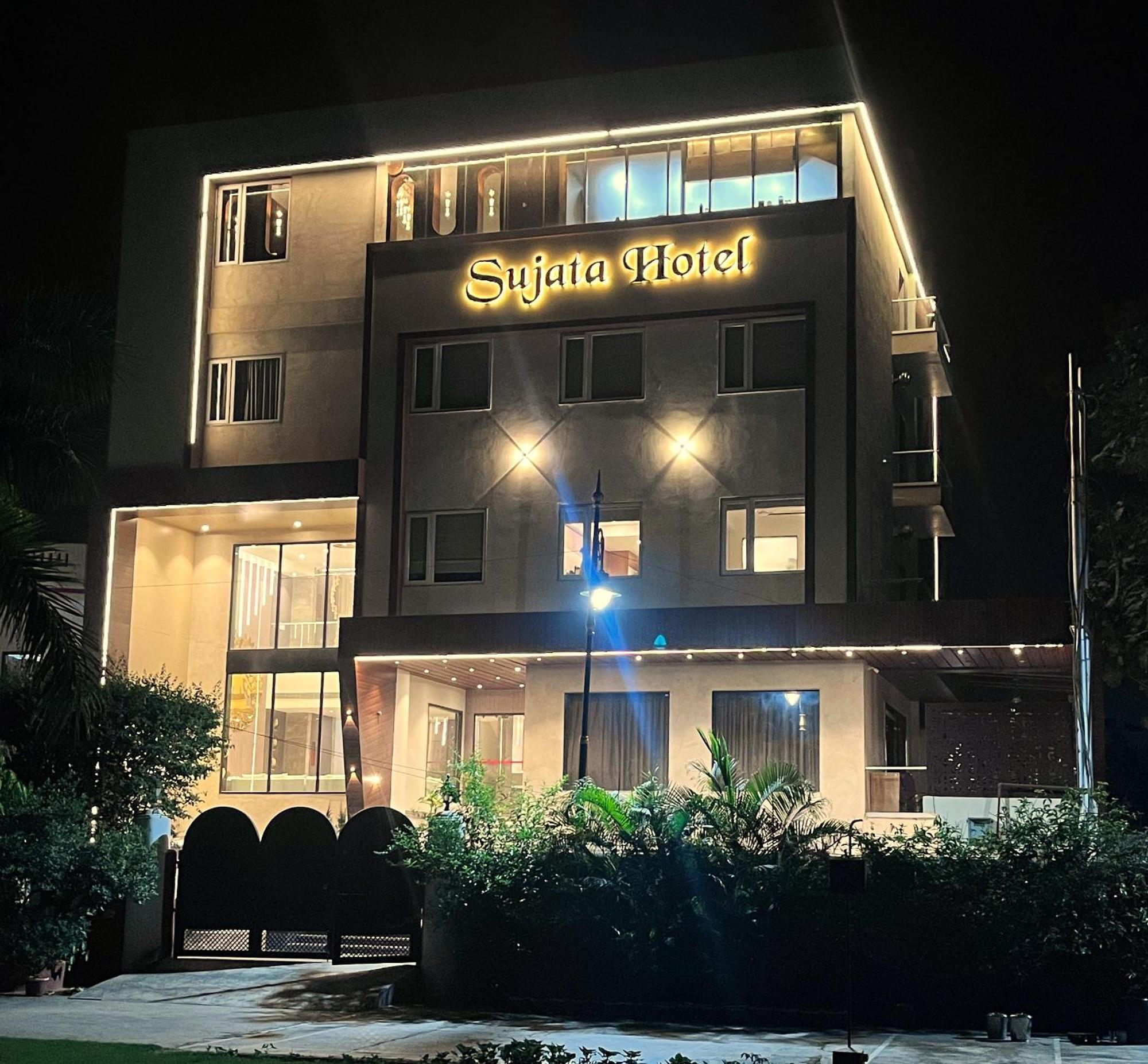 Sujata Hotel 3*