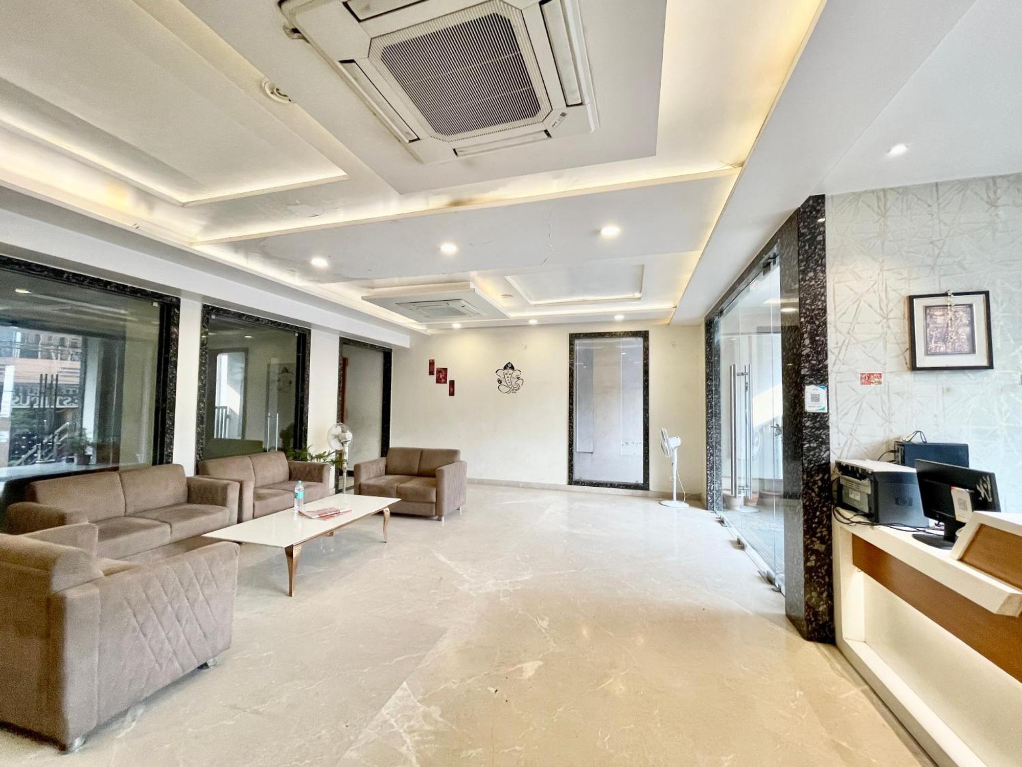Rudraksh ! ! होटल रुद्राक्ष - హోటల్ రుద్రాక్ష్ Fully-air-conditioned At Prime Location With Parking Availability, Near Kashi Vishwanath Temple, And Ganga Ghat 3