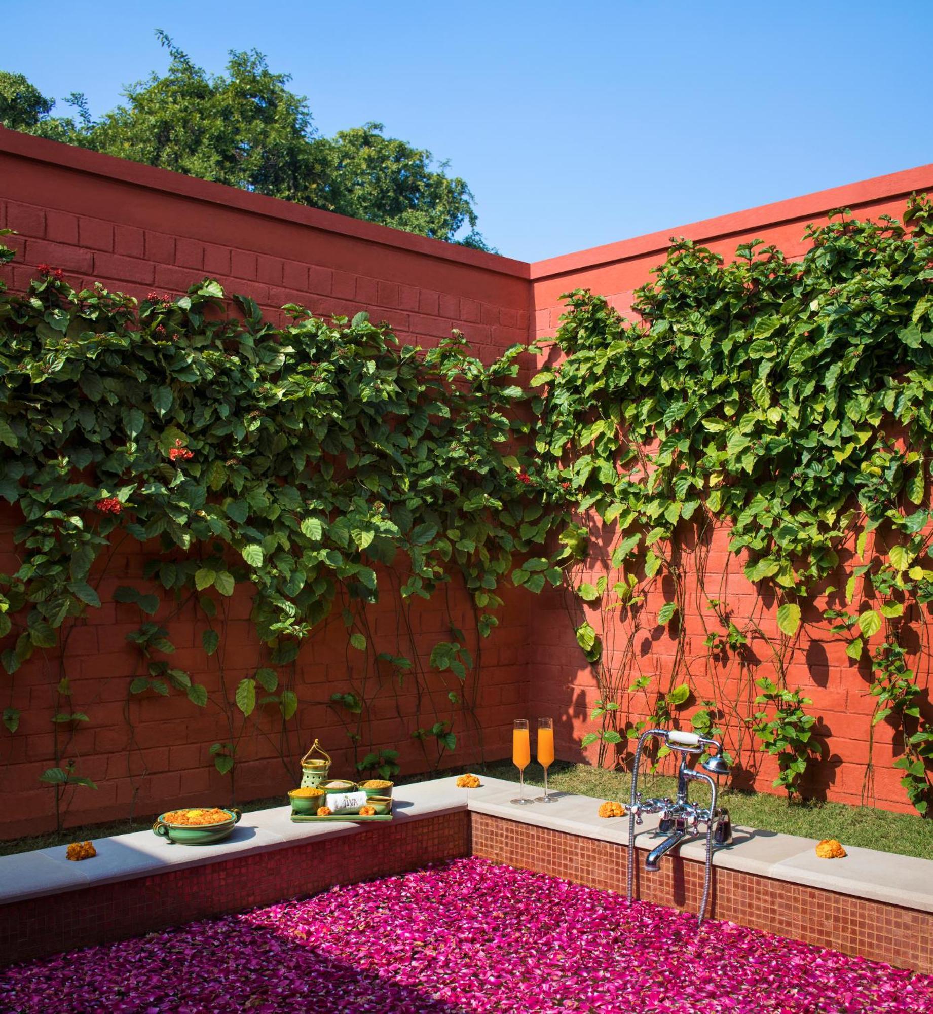 Taj Ganges Hotel
