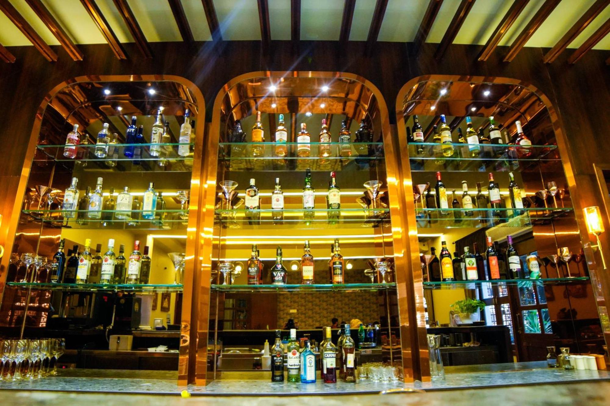Surya, Kaiser Palace Hotel