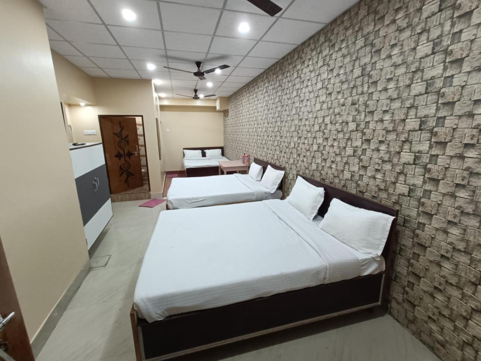 R D Palace * Varanasi
