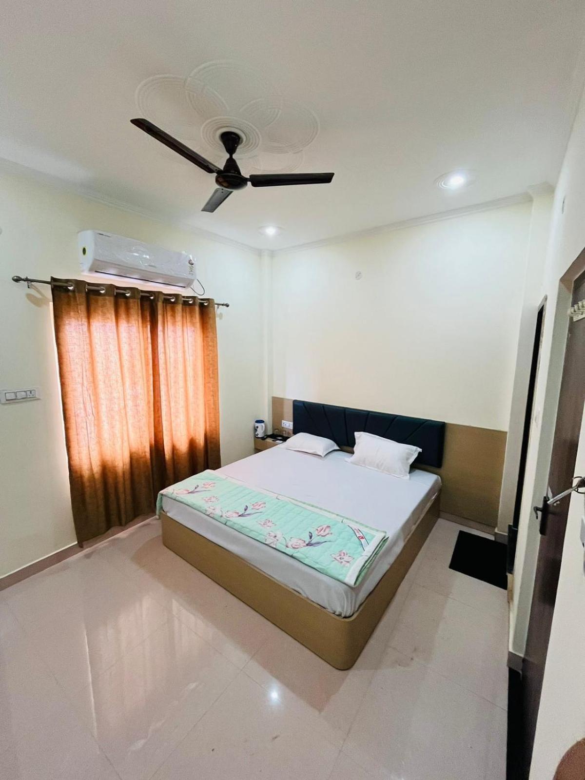 River View Paying Guest house *