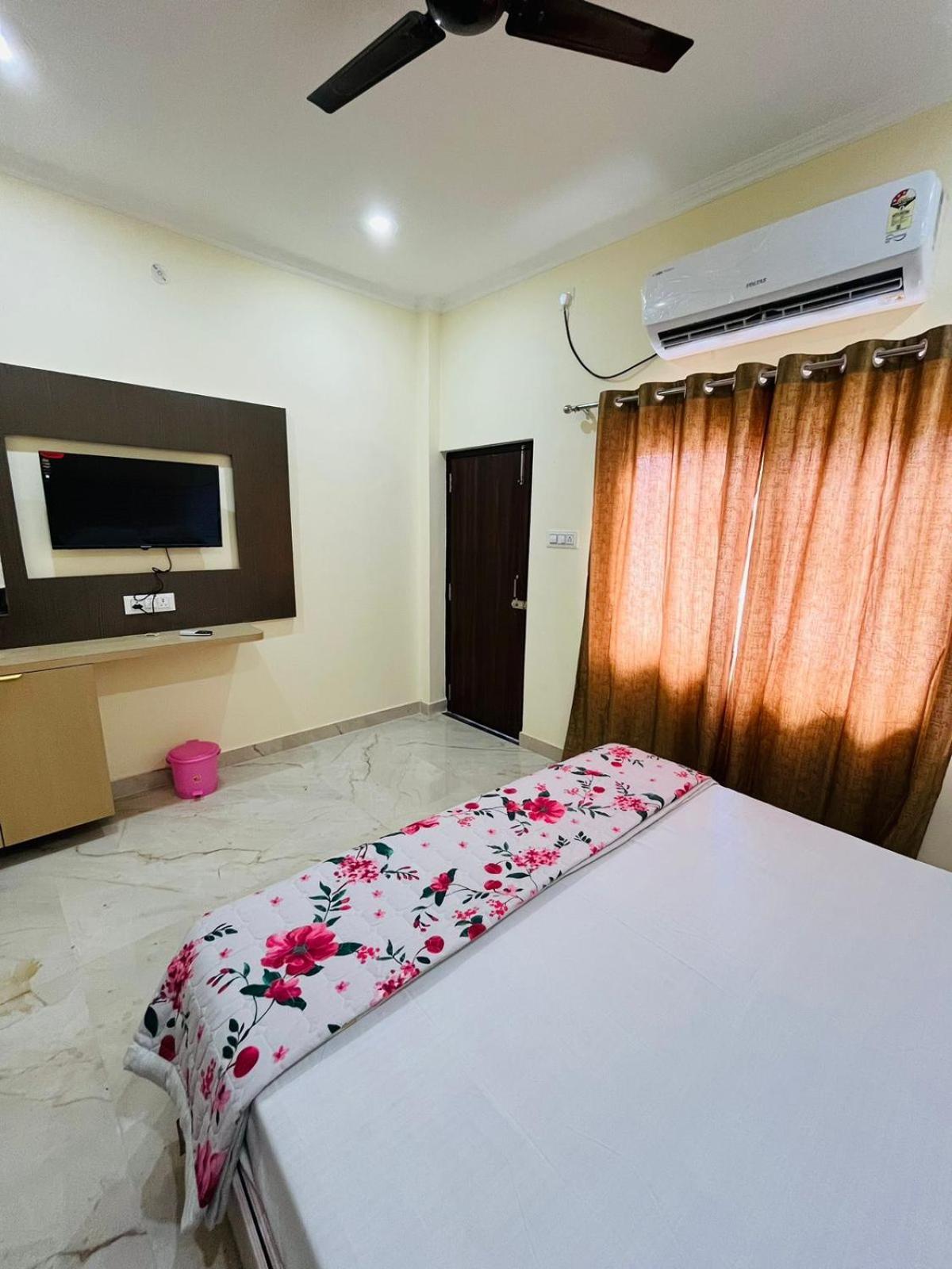 River View Paying Guest house *