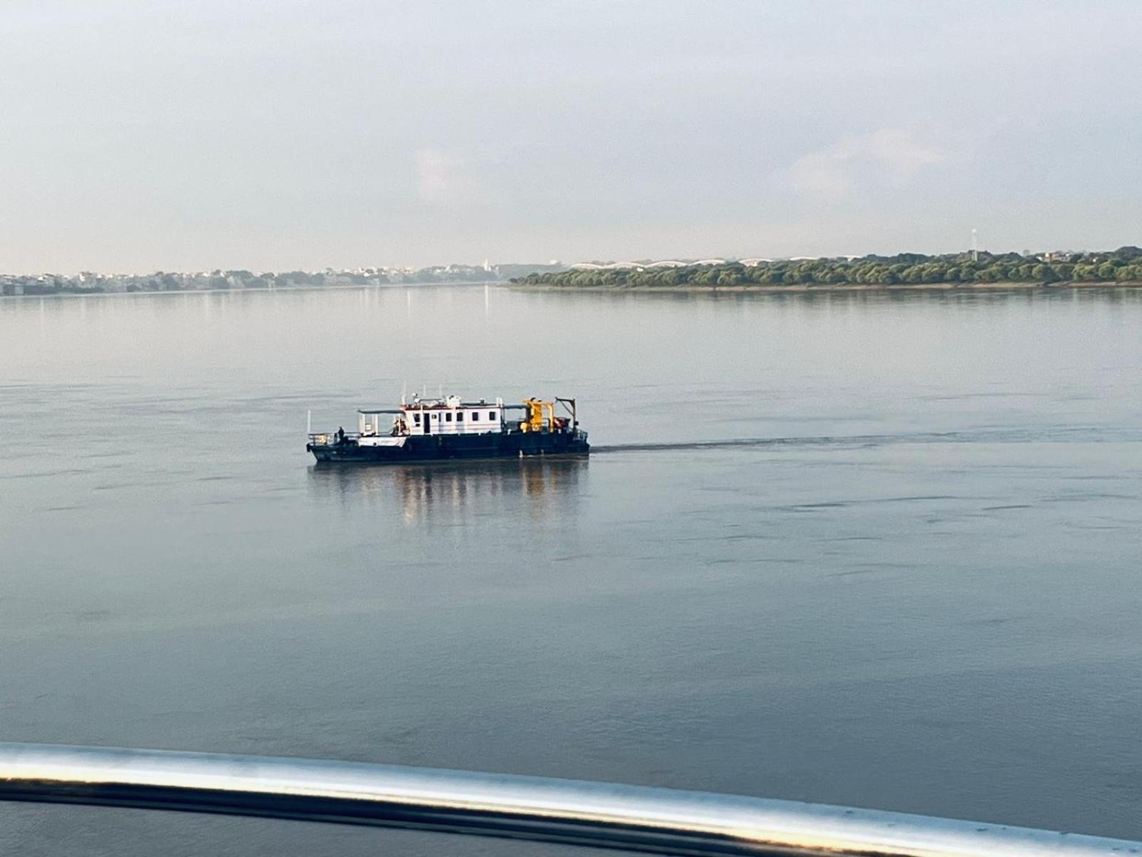 River View Paying * Varanasi