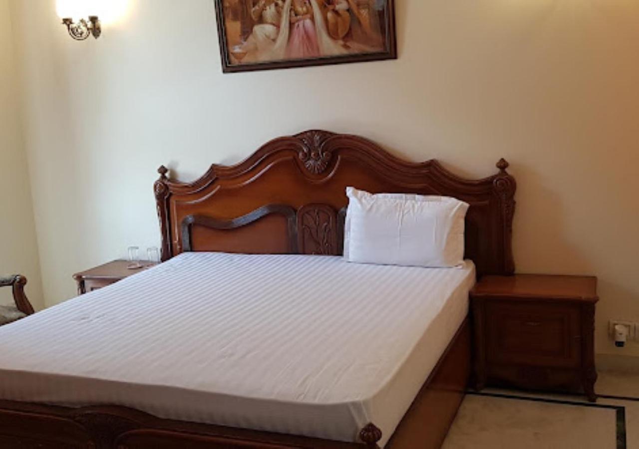 Ritz Mansion Varanasi