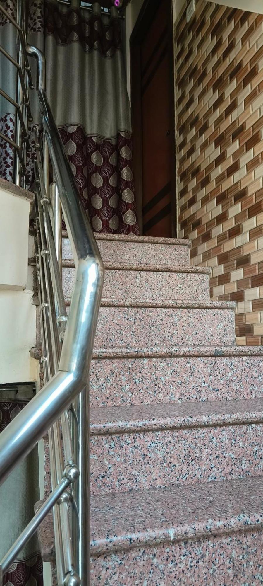 Hotel H M International Varanasi