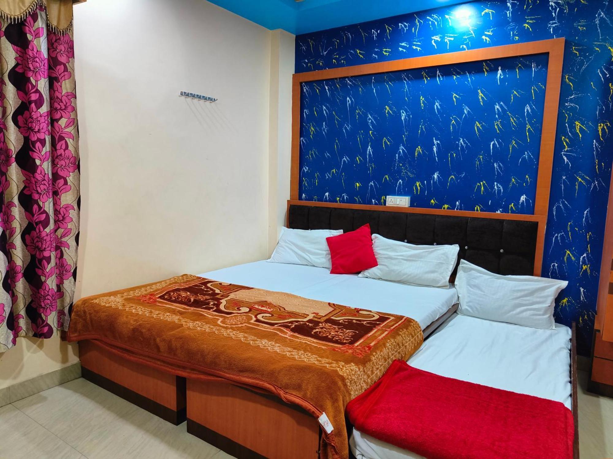 H M International Varanasi