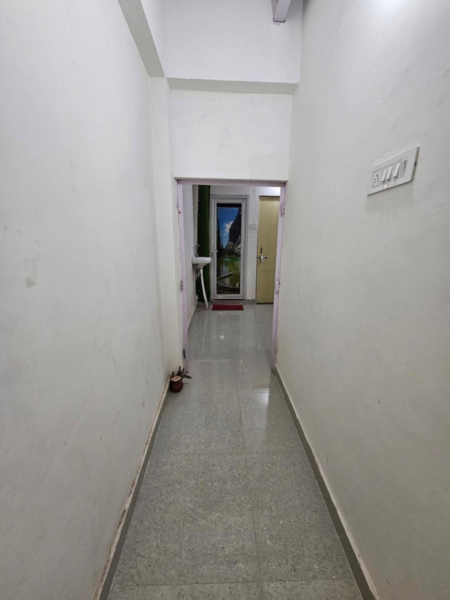 Shri Kashika Guest house