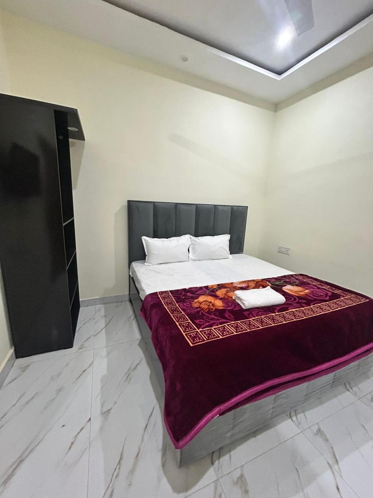 Narayana Guest house