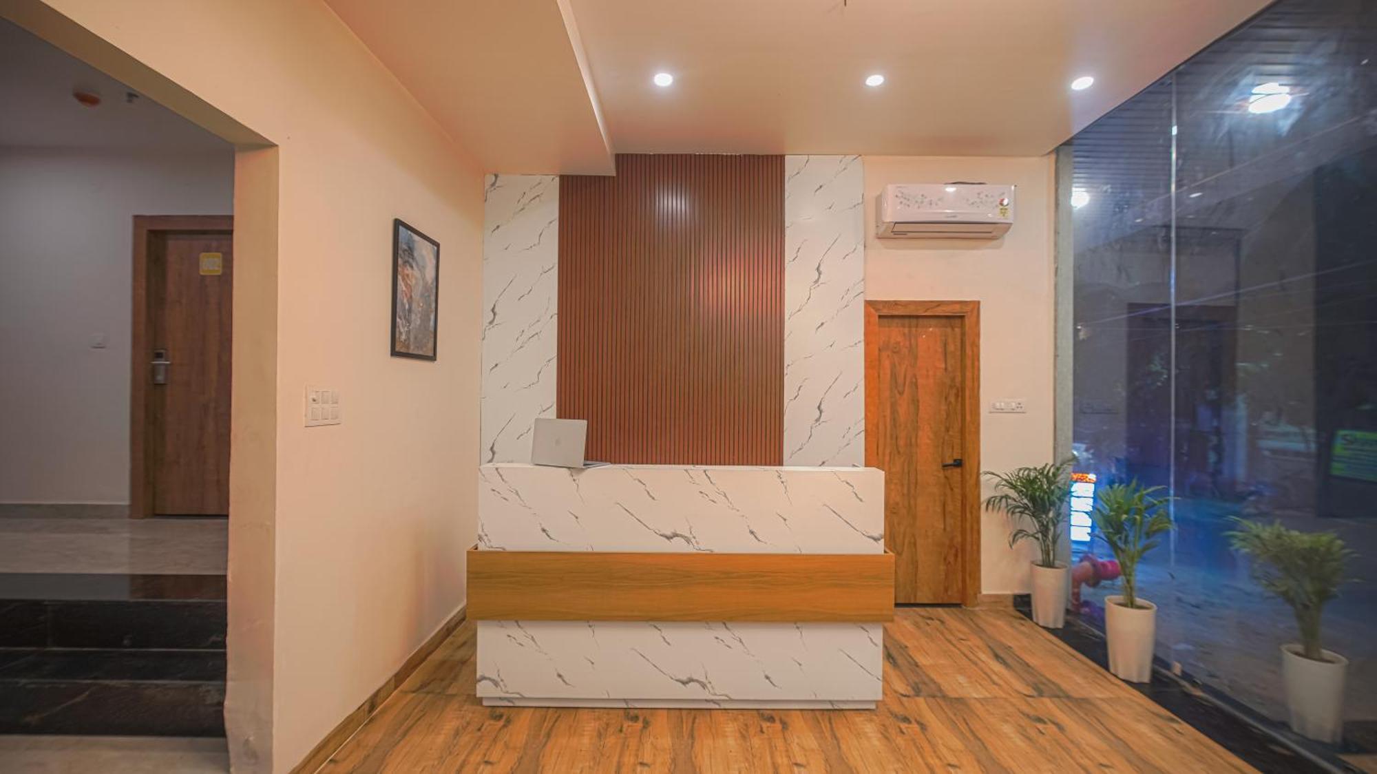 Perfectstayz Premium Cadillac Hotel 3*