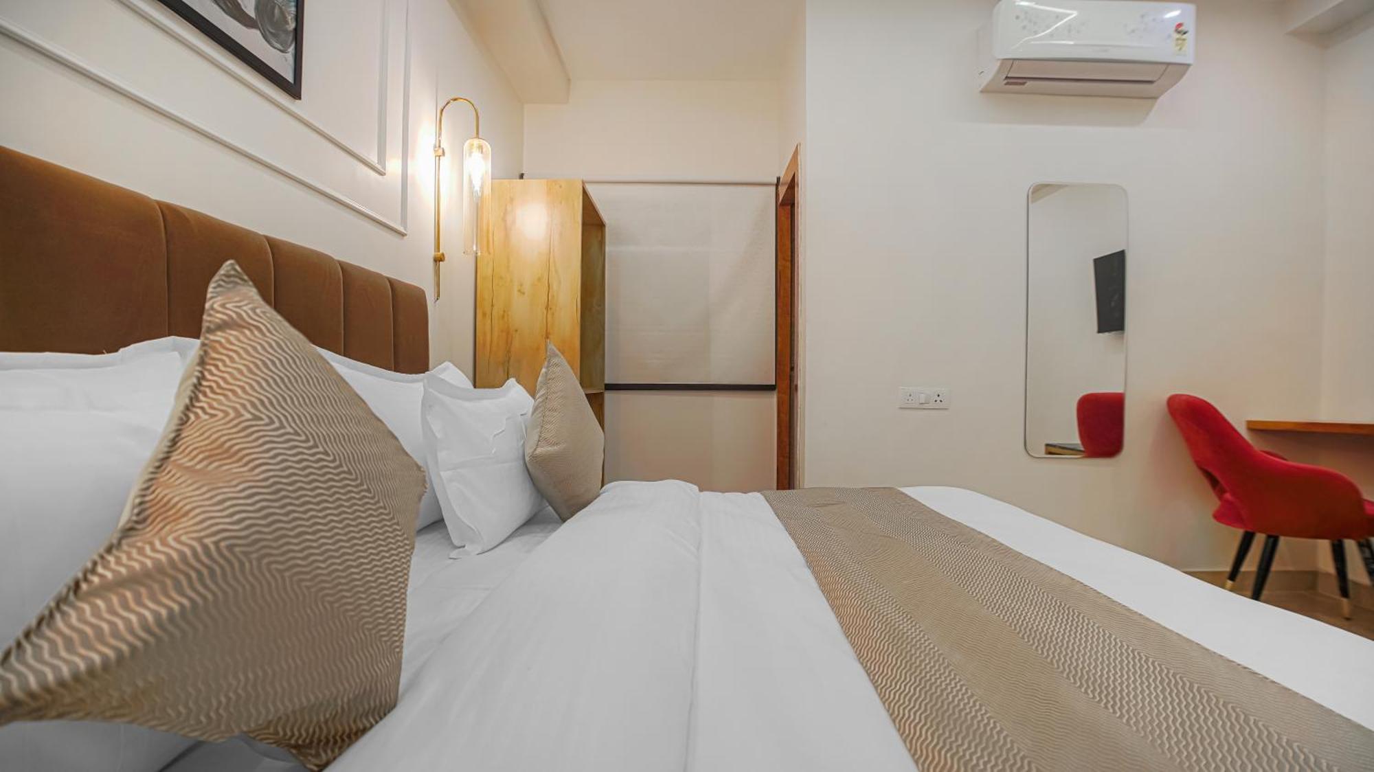 Hotel Perfectstayz Premium Cadillac Varanasi