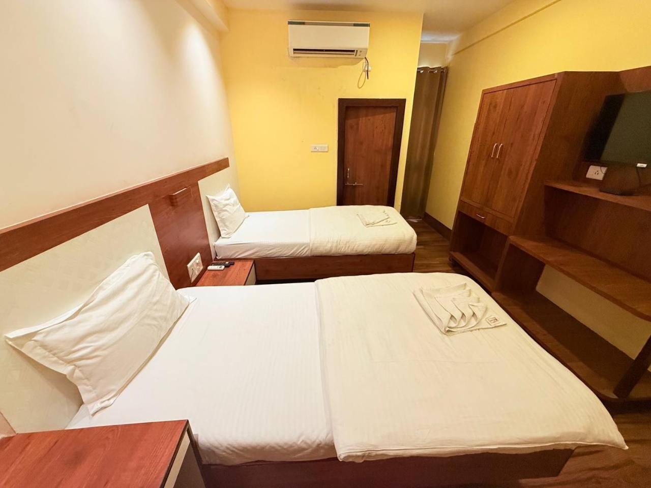 Shivam - Near Kashi Vishwanath Temple With Parking And Lift 4* Varanasi