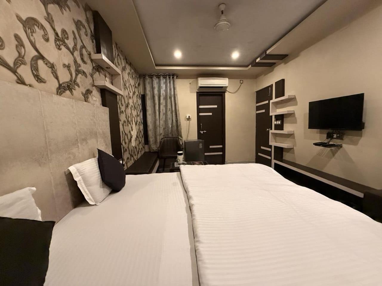Hotel Rajkamal Palace - Near Kashi Vishwanath Temple Varanasi
