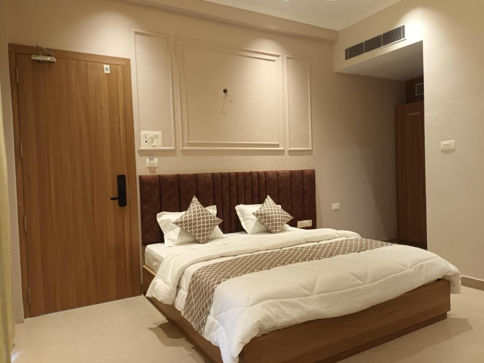 Divine Banaras By Hotel Varanasi