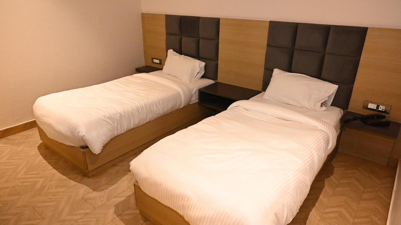 Sampanna Hotel Varanasi