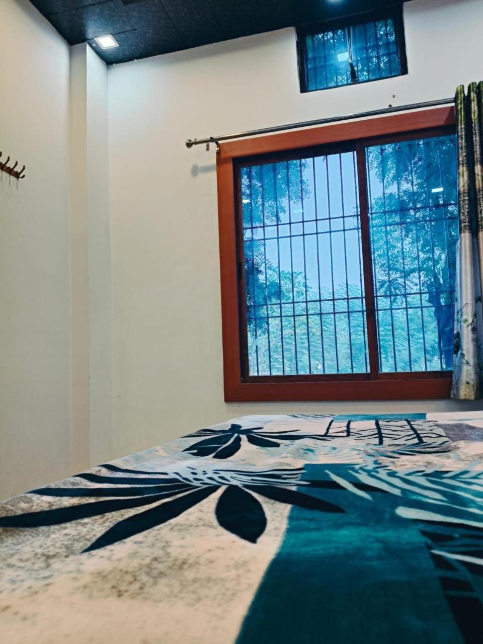 Raj Hotel