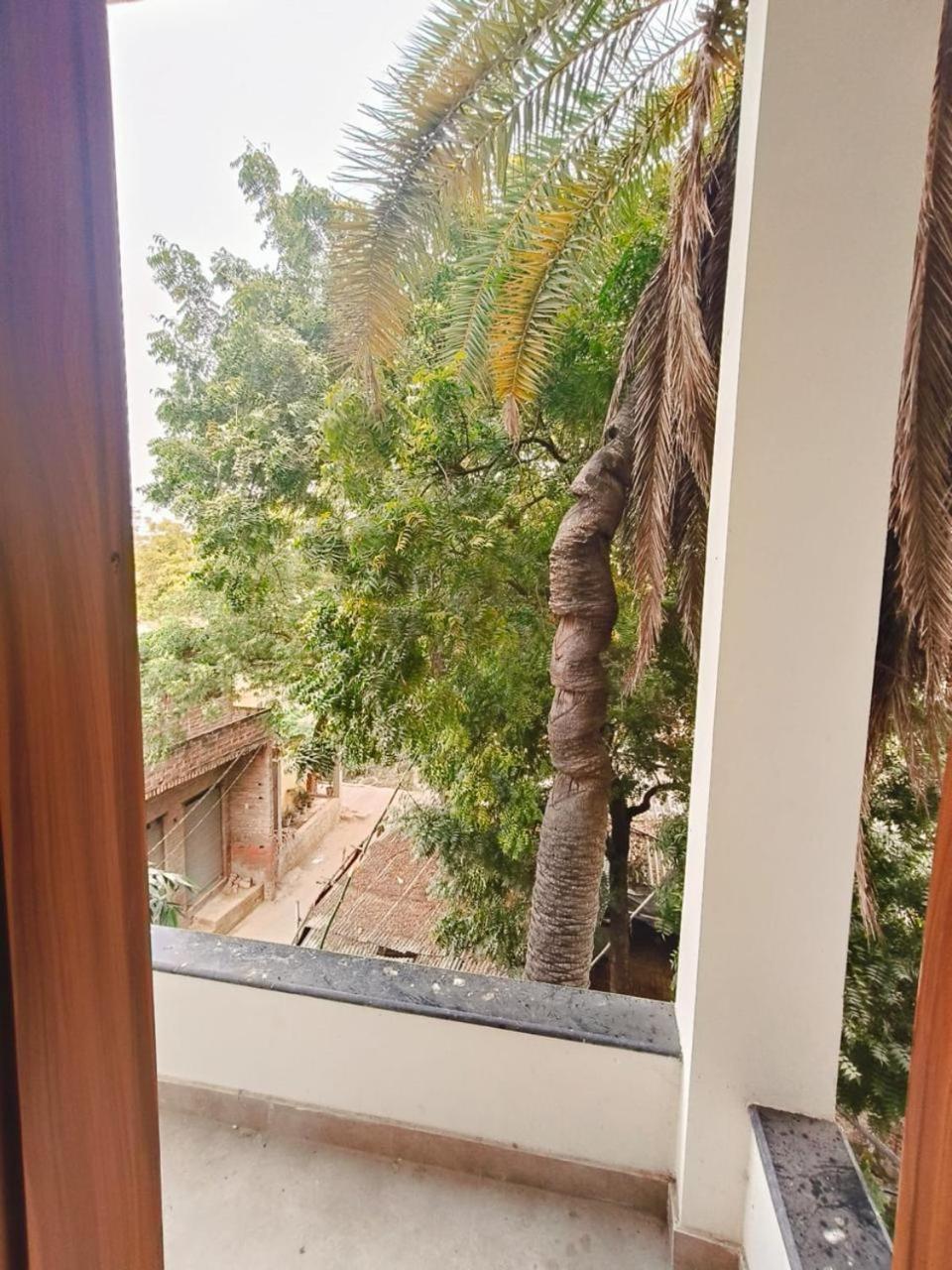 Hotel Raj 3*
