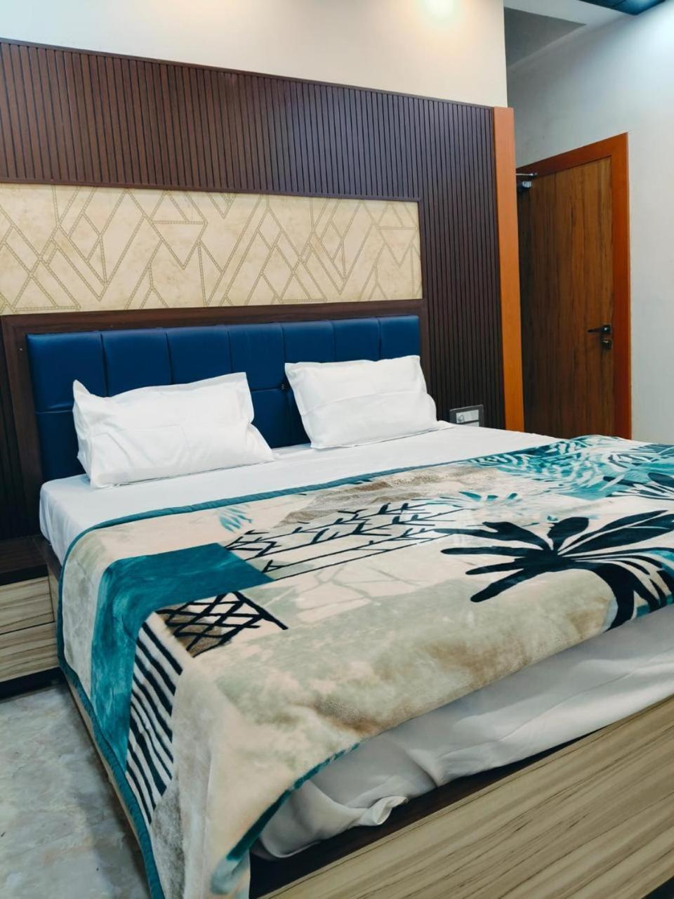Hotel Raj Varanasi