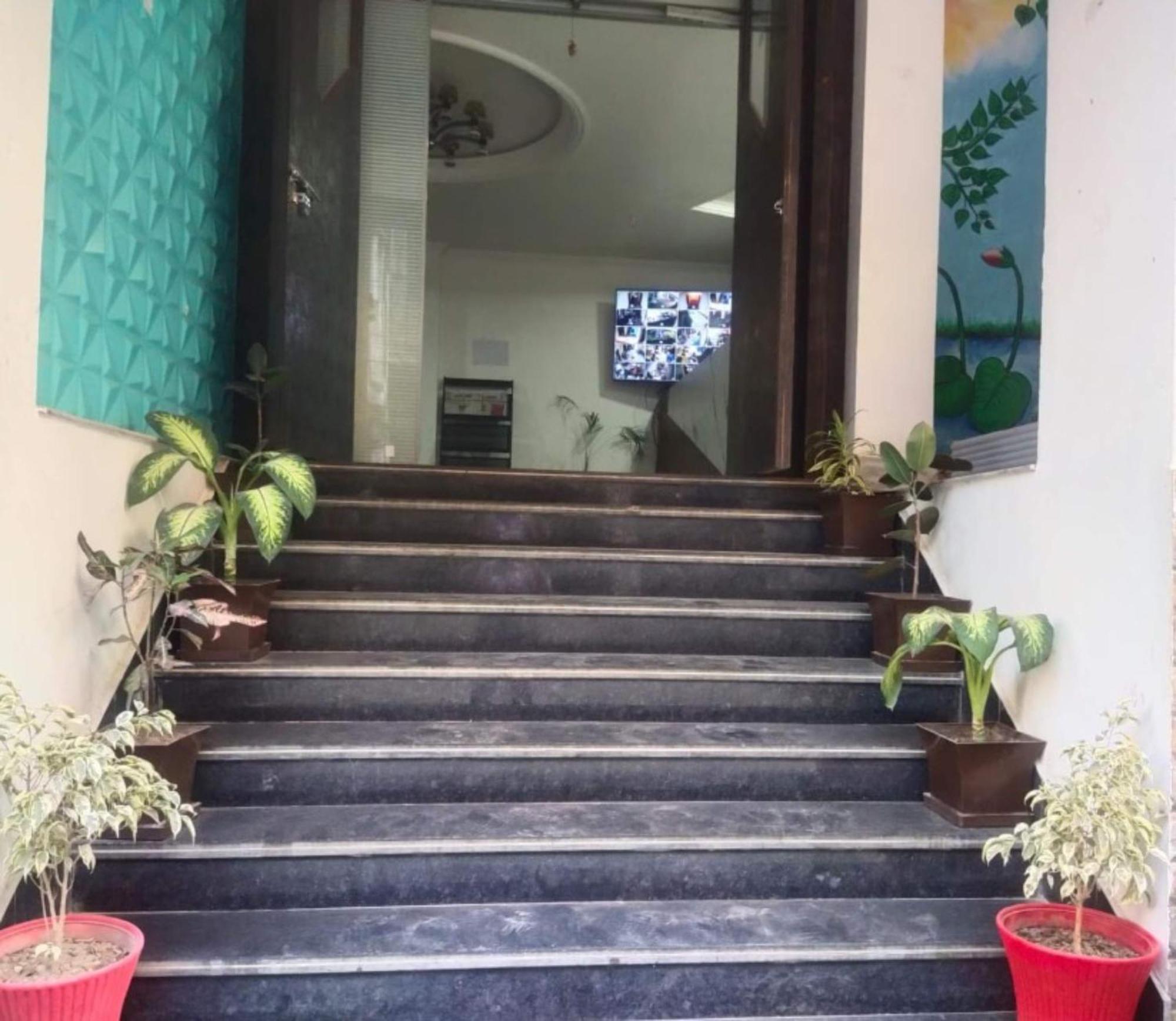Hotel Kashi Near Railway Station - Best Budget In Varanasi