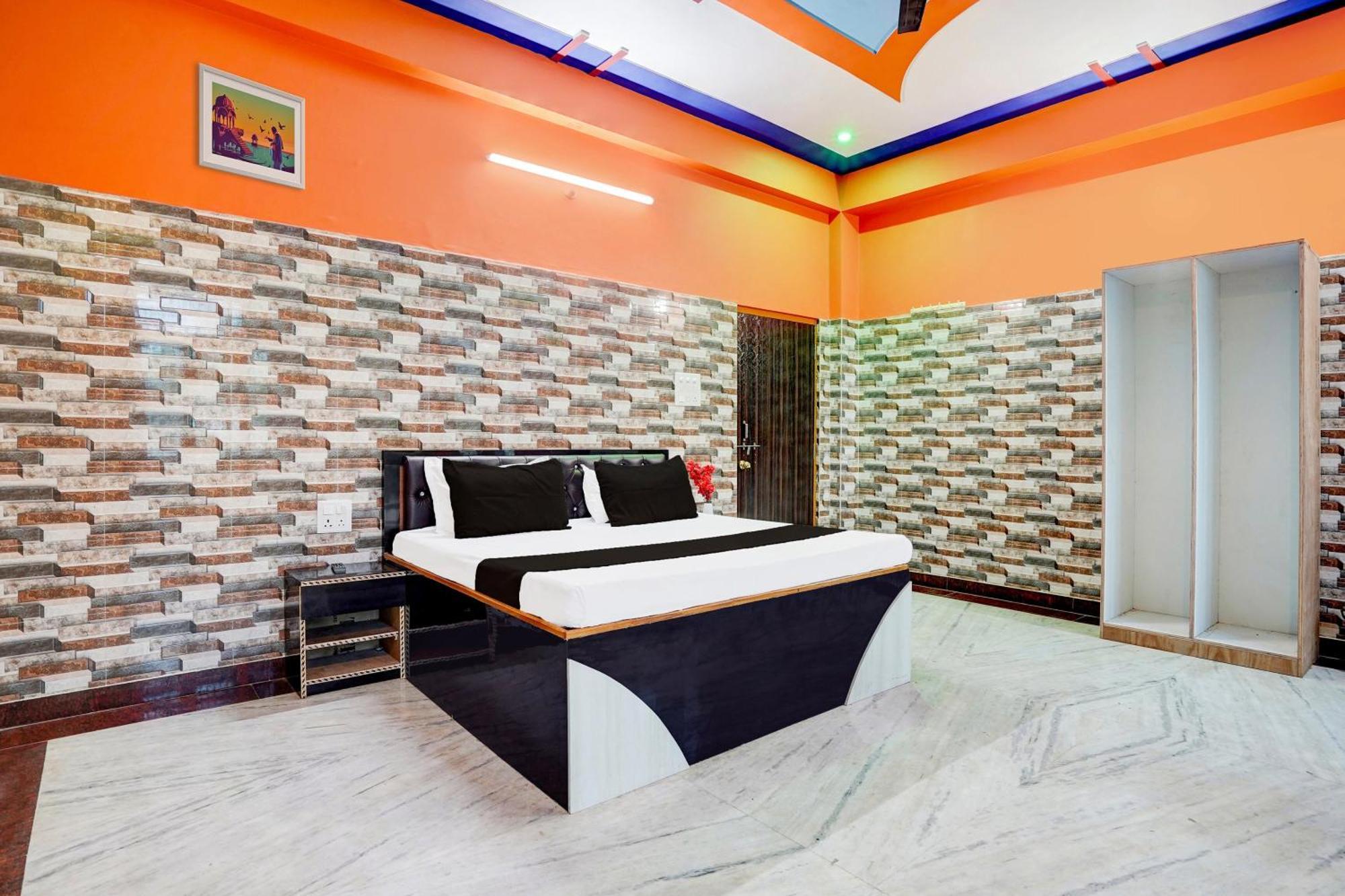 Hotel O J.d. Palace Varanasi